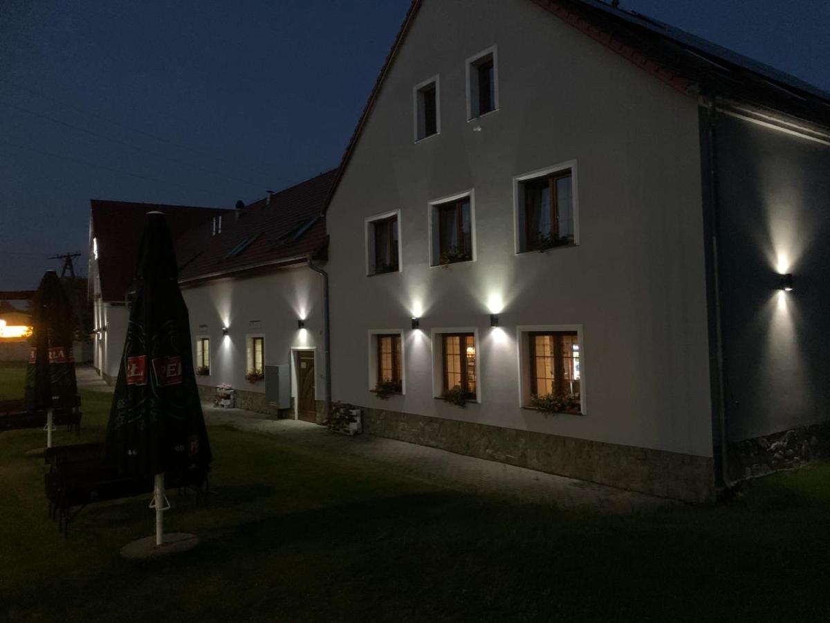 Zajazd Zacheta Kamienna Gora Exterior foto